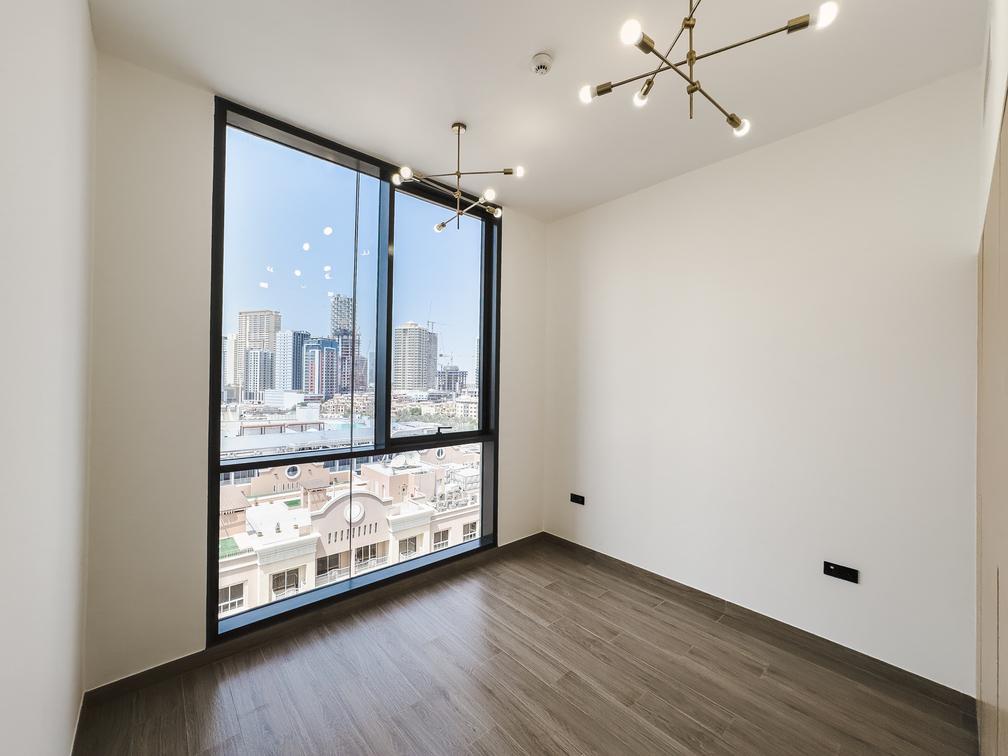 TOP QUALITY / HIGH FLOOR / STUDY / VACANT