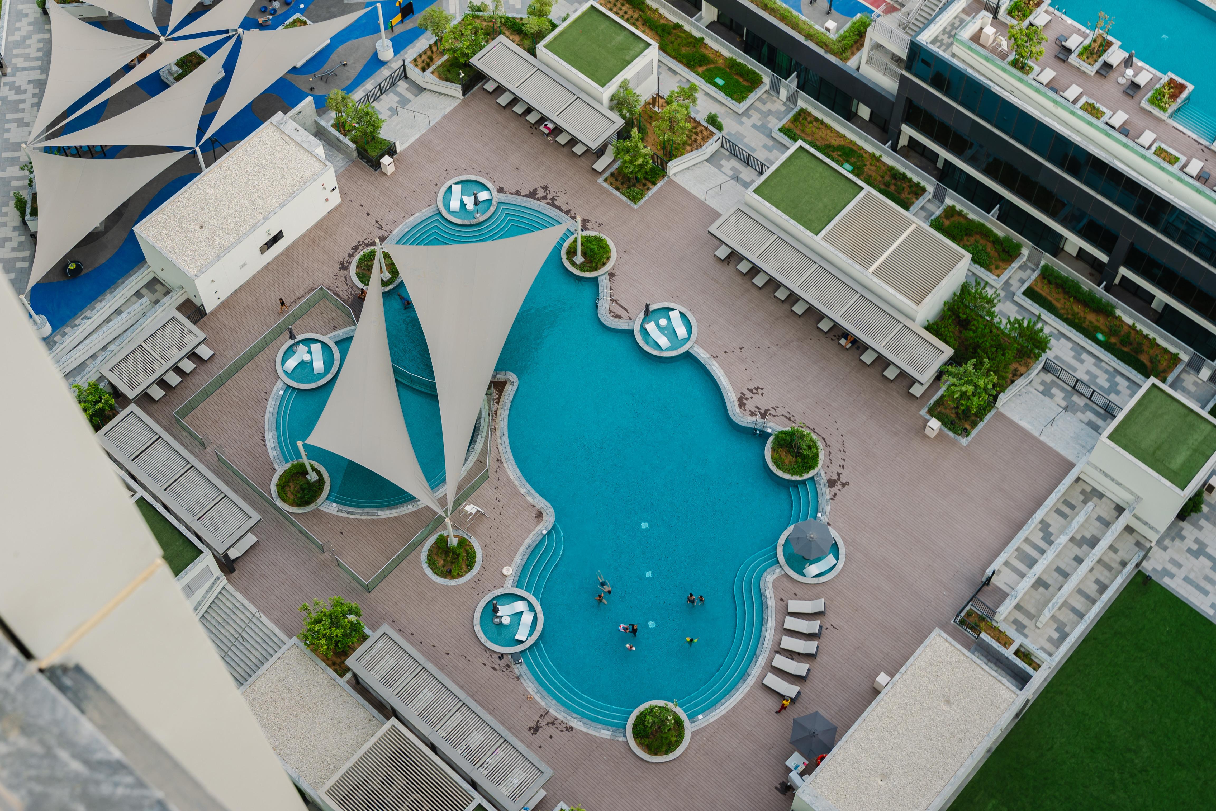 Azur Suite 1 bedroom pool view