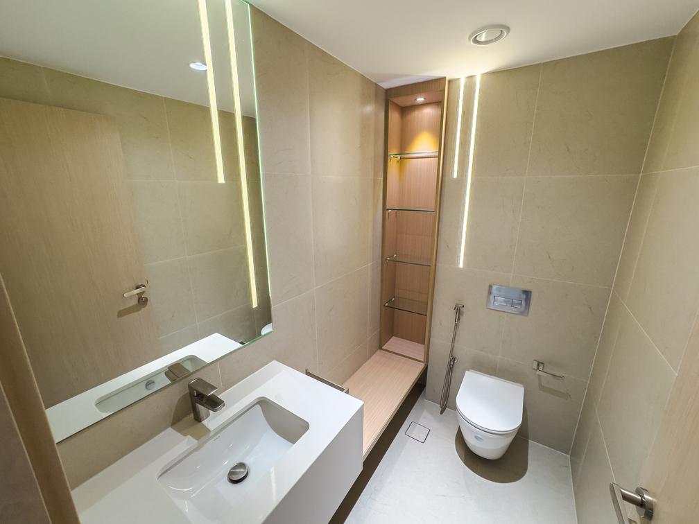 TOP QUALITY / HIGH FLOOR / STUDY / VACANT